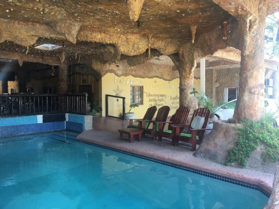 African Home Hotel 哈博罗内 外观 照片