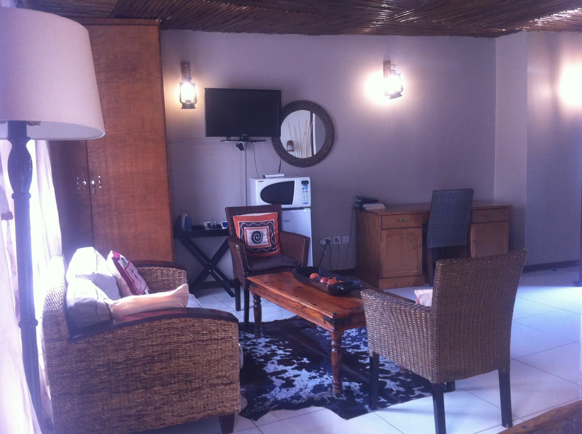 African Home Hotel 哈博罗内 外观 照片